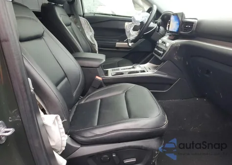 2022 Ford Explorer Xlt z USA, uszkodzony, nr VIN 1FMSK7DH7NGC40426